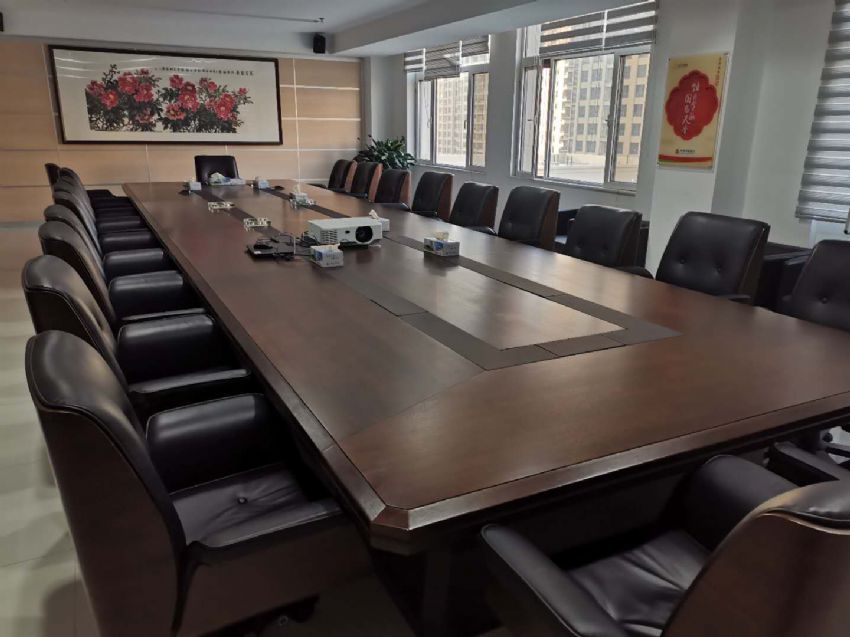點擊查看詳細(xì)信息<br>標(biāo)題：會議桌系列案例 閱讀次數(shù)：981